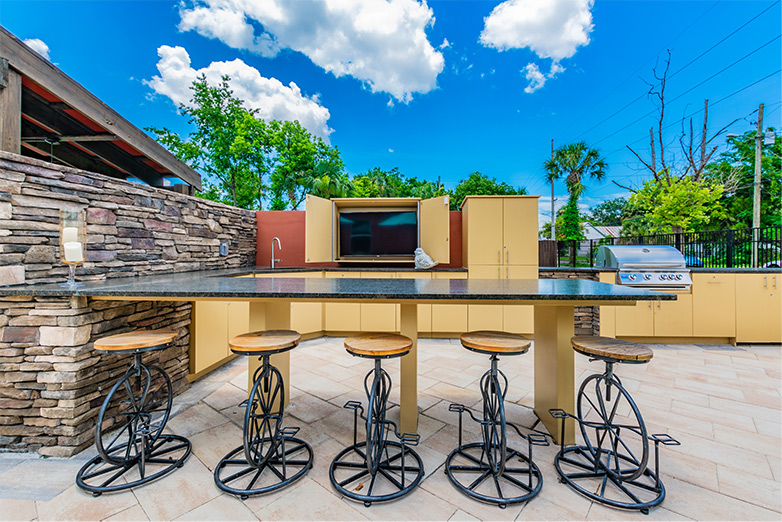 Backyard Area with Grill and Bar